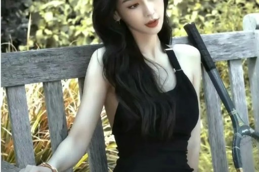 美顶流纯神演穿普拉达的女王2被删光!秀身体黑历史太多 美顶流纯神演穿普拉达的女王2被删光!秀身体黑历史太多