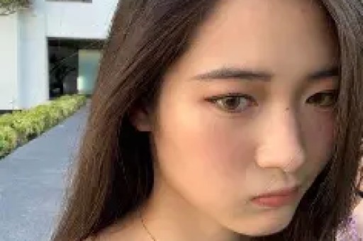 内娱清纯女星偷闯日本拍艳情片被网友当场撞破 内娱清纯女星偷闯日本拍艳情片被网友当场撞破