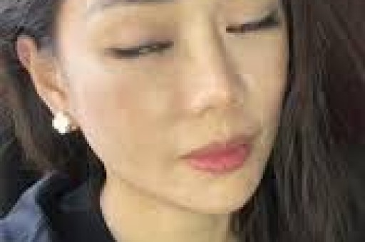 冉莹颖人设崩了想和邹市明收入AA女方账号被冲 网友神评太扎心