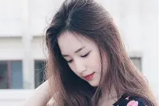 网红丹丹再翻车!印度火车没座位被她夸成一家团圆神设计！